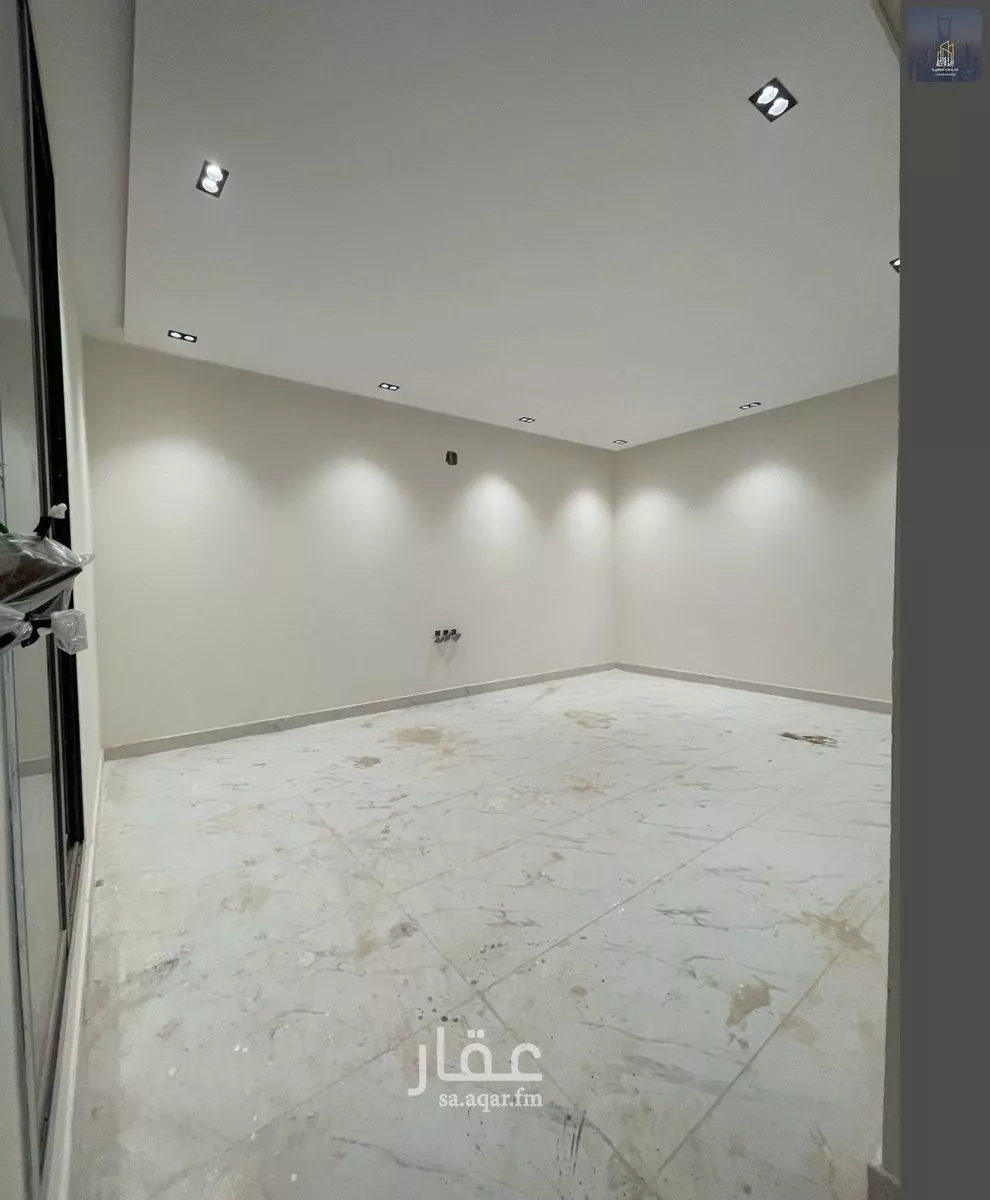 6 bedroom villa in Al Janadriyah 3