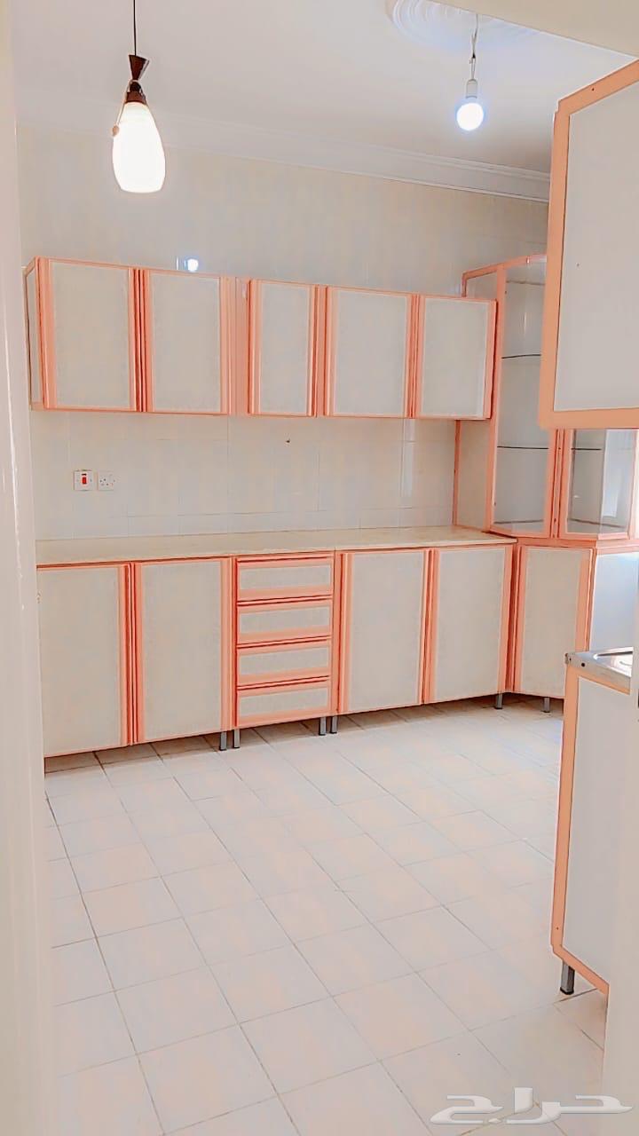 3 bedroom apartment in Al Rabwa 8