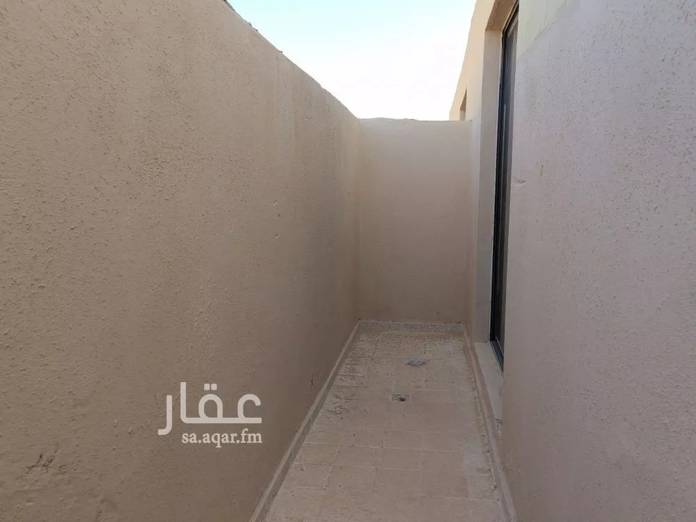 فيلا 5 غرف في طويق 17