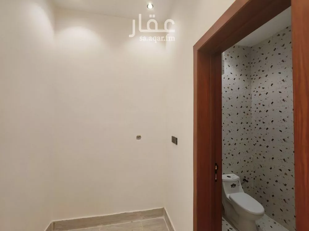 فيلا 5 غرف في طويق 18