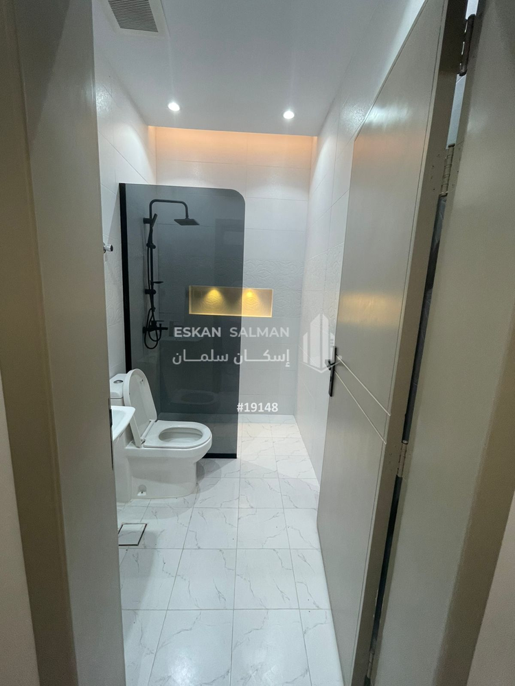 4 bedroom apartment in Al Nuzhah, Jeddah 9