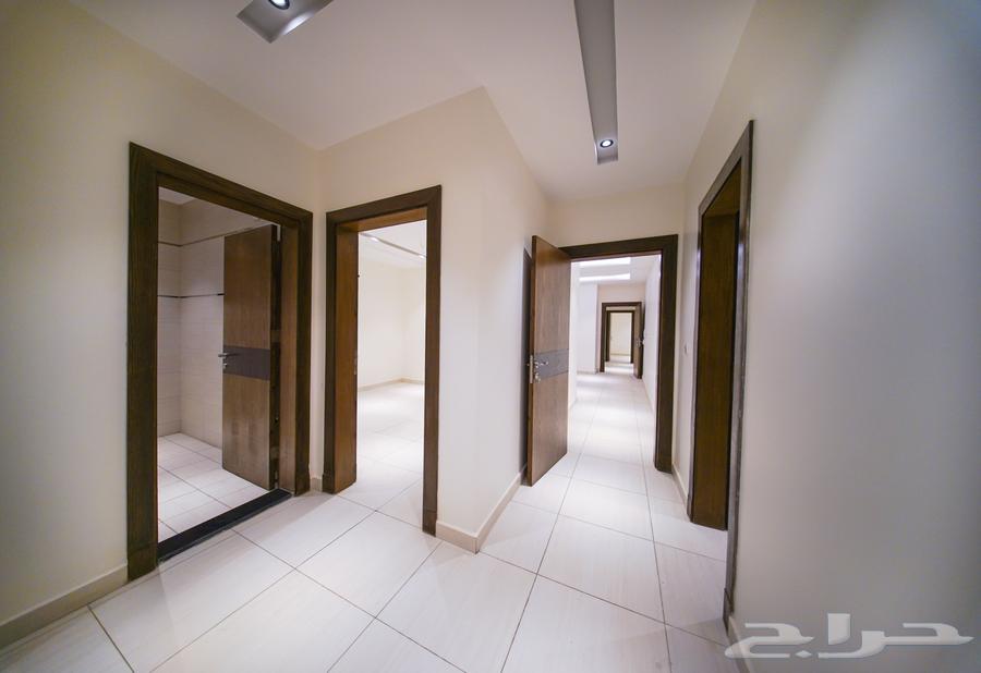5 bedroom apartment in Al Marwa 10