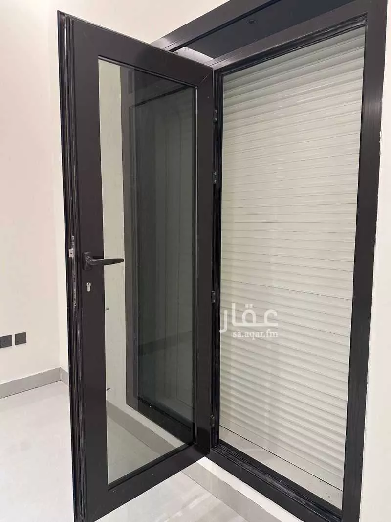 شقة 6 غرف في الشرق 16