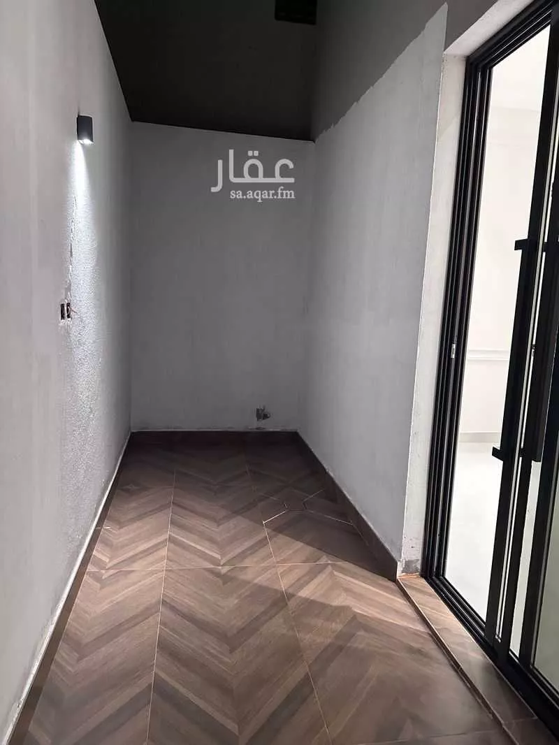 شقة 6 غرف في الشرق 22