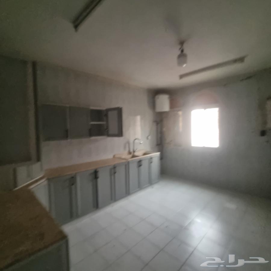 5 bedroom apartment in Uhud 3