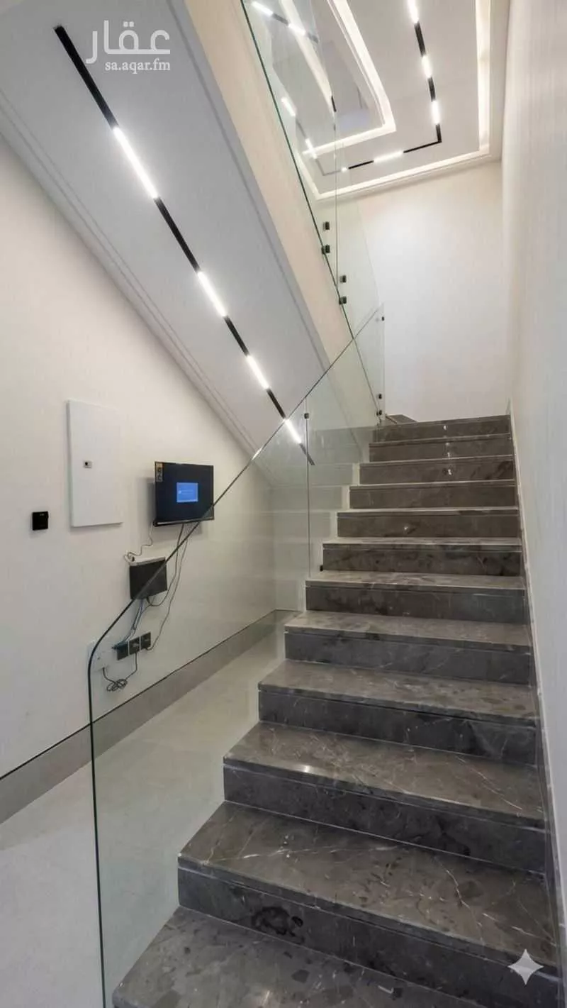 6 bedroom villa in Al Narjis 7