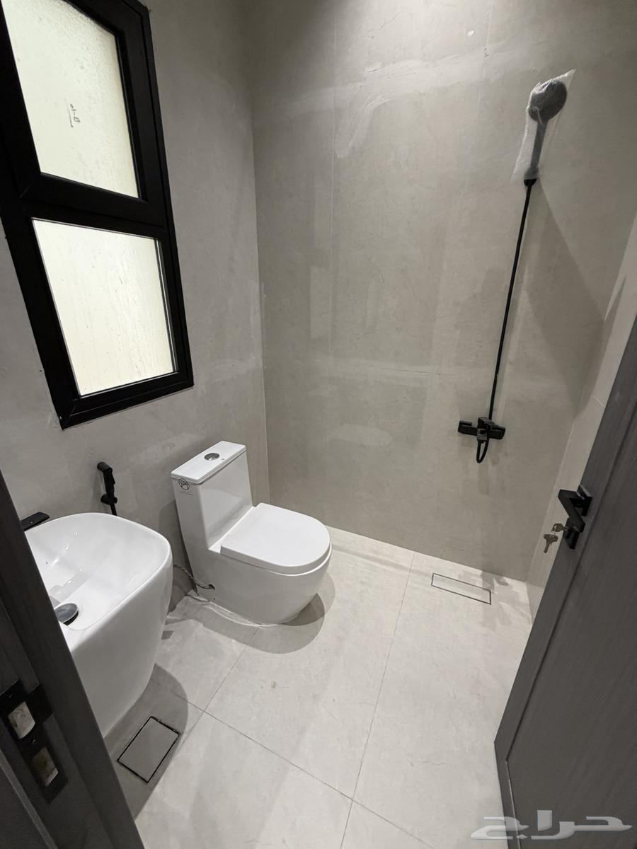 فيلا 9 غرف في احد 15