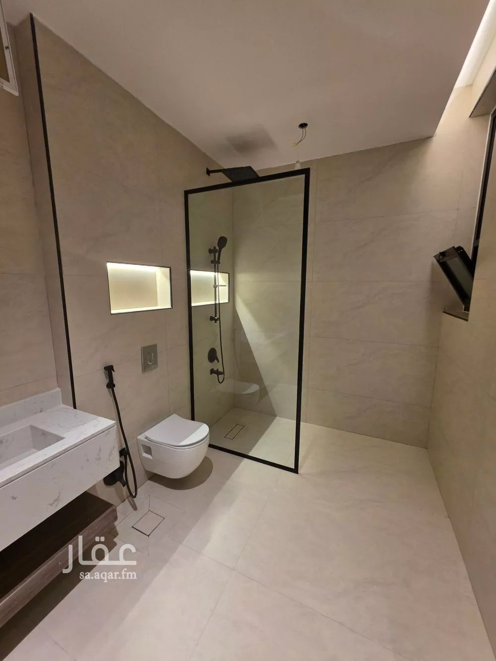 8 bedroom villa in Al Narjis 11