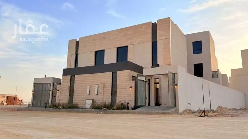 5 bedroom villa in Al Mahdiyyah 3