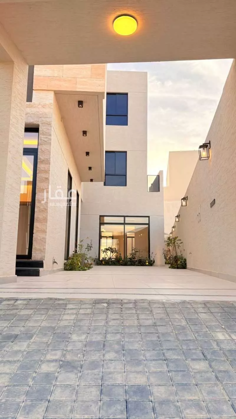 5 bedroom villa in Al Mahdiyyah 5
