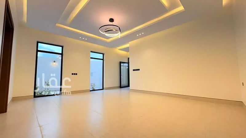 5 bedroom villa in Al Mahdiyyah 9