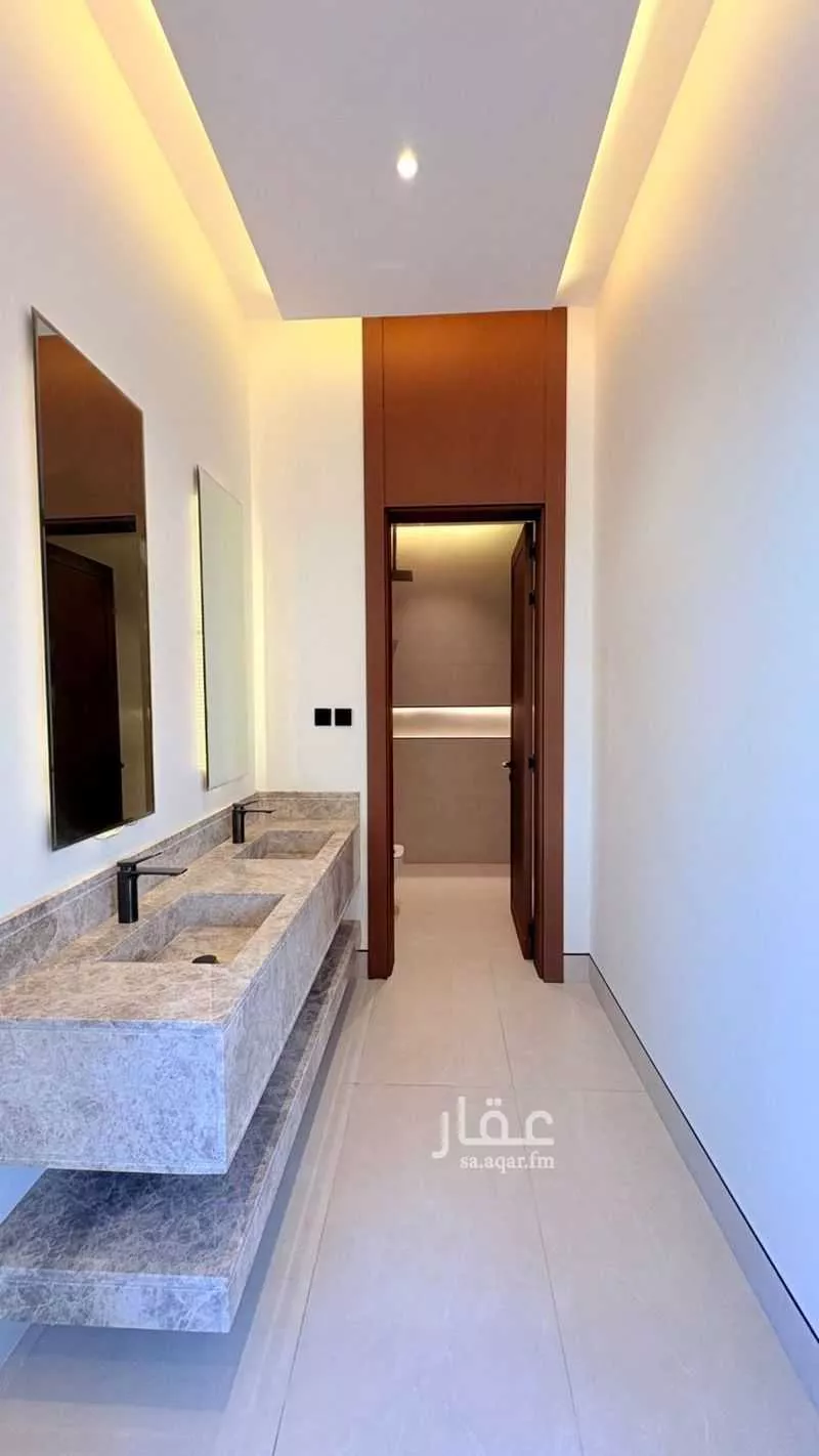 5 bedroom villa in Al Mahdiyyah 10
