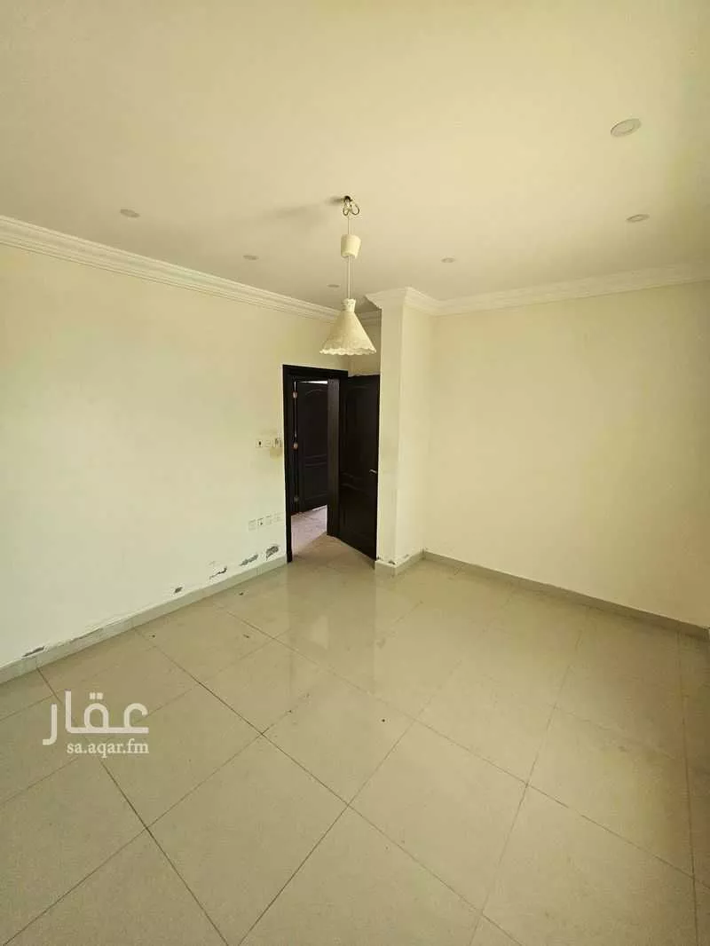 فيلا 6 غرف في الشراع 6