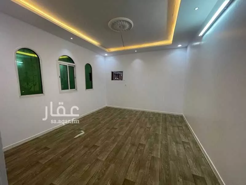 شقة 5 غرف في الجنادرية 18