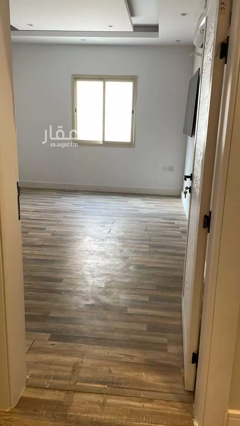 شقة 4 غرف في الملقا 12