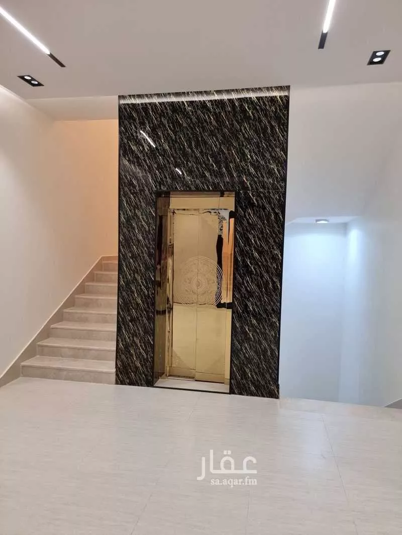 فيلا 11 غرف في الرمال 3