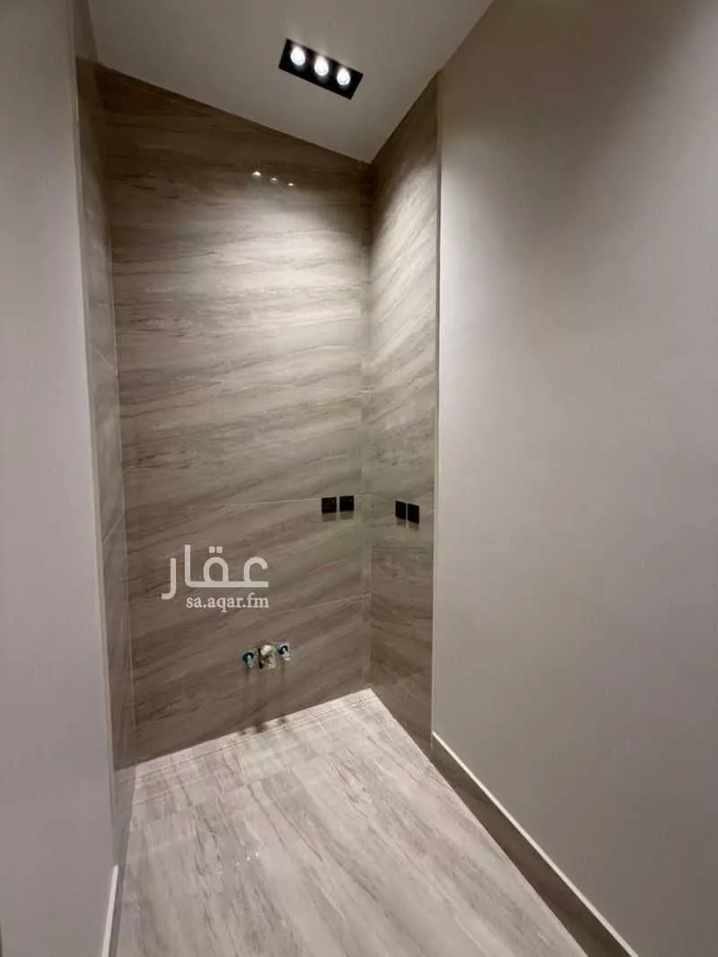 فيلا 5 غرف في الرمال 2