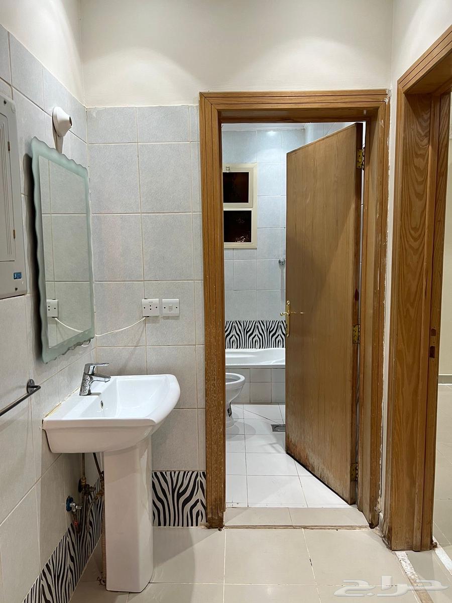 2 bedroom apartment in Al Yasmin 4