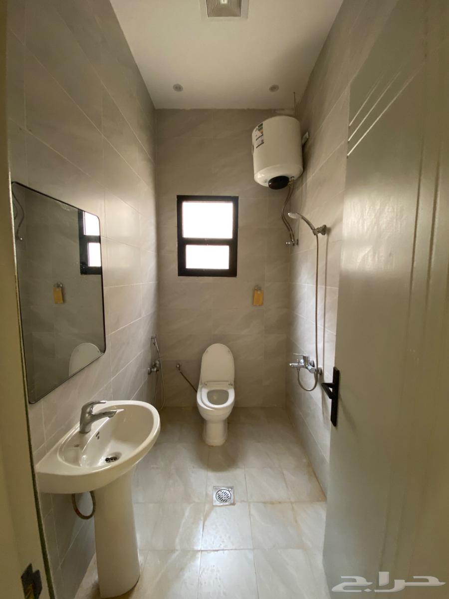 2 bedroom apartment in Al Janadriyah 4