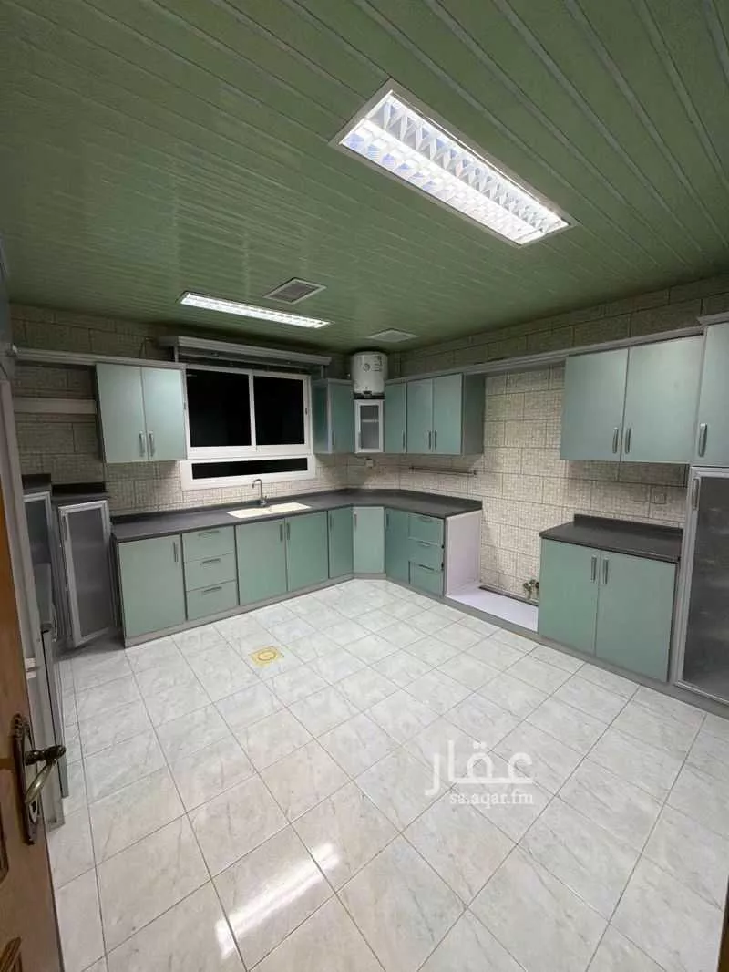 شقة 4 غرف في قرطبة 7