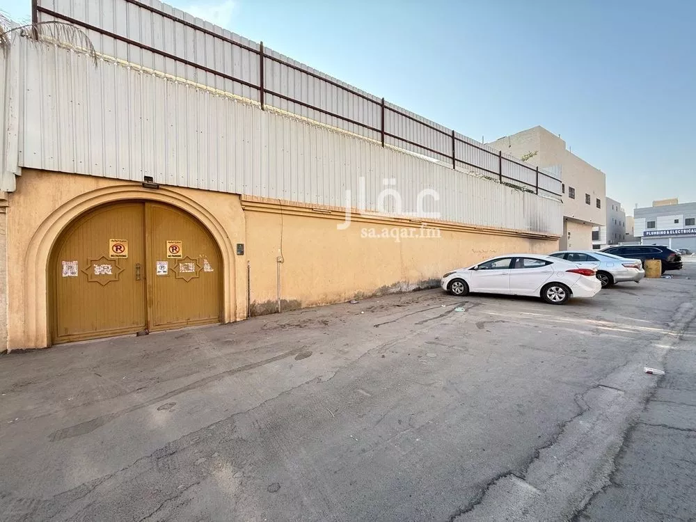 304 sqm land in Al Hazm 2