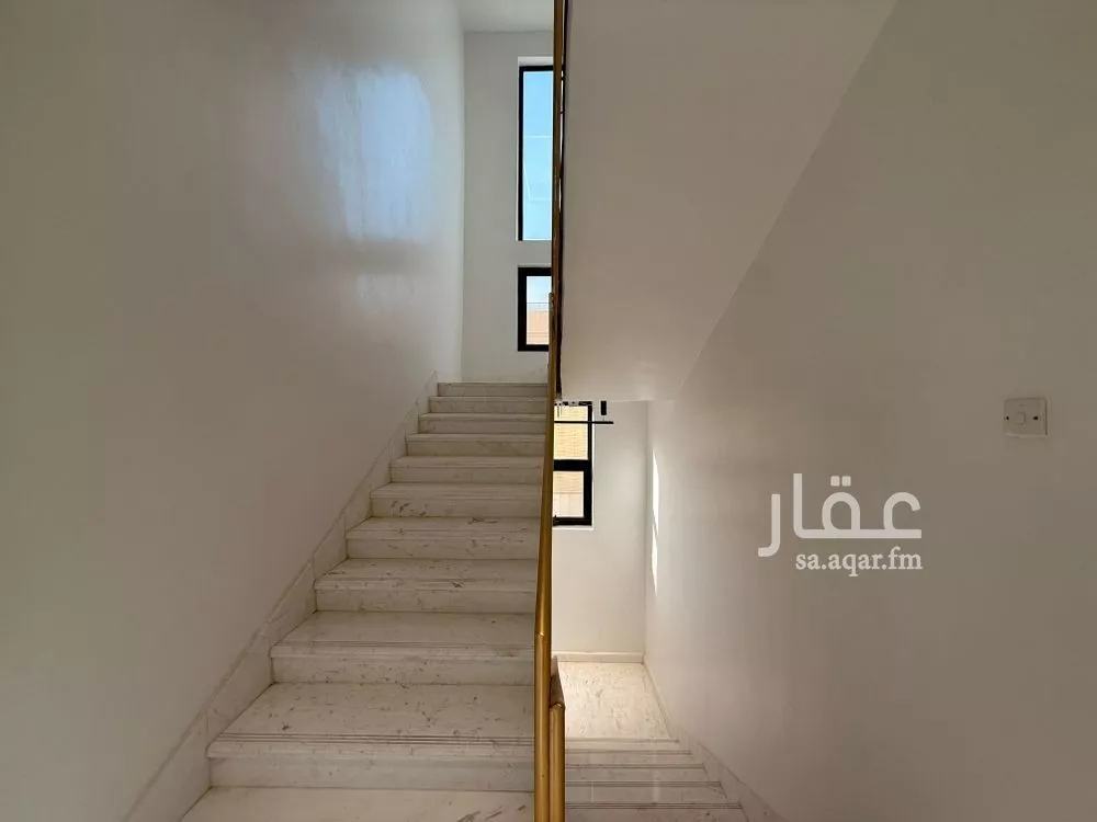 دور 4 غرف في الملك فهد 19