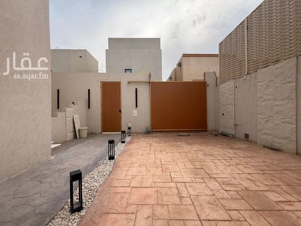 دور 4 غرف في الملك فهد 20