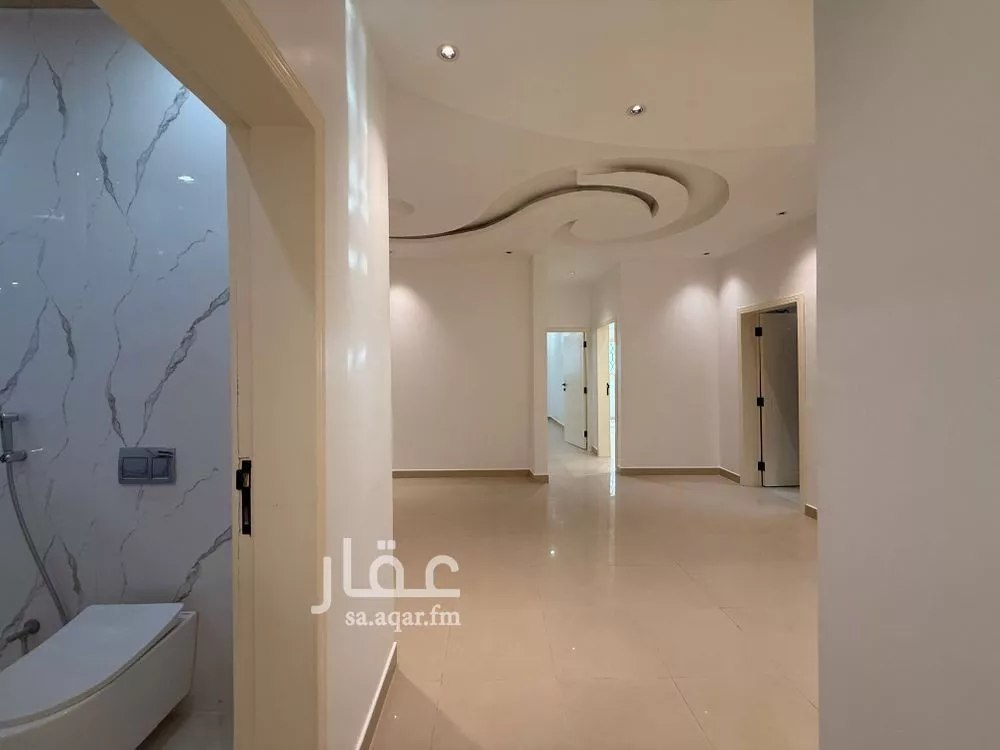 دور 4 غرف في الملك فهد 10