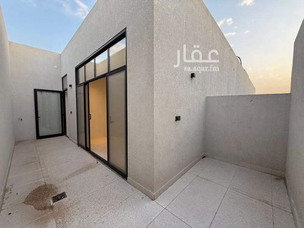 3 bedroom floor in Al Maseef 25