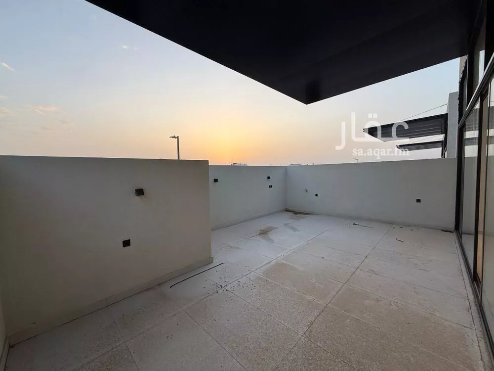 3 bedroom floor in Al Maseef 6