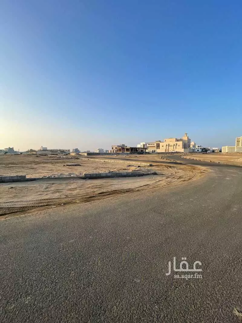 أرض 2804 م² في الزمرد 11