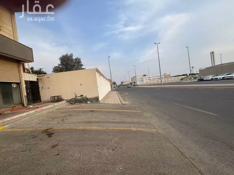 محل 726 م² في الرحاب 6