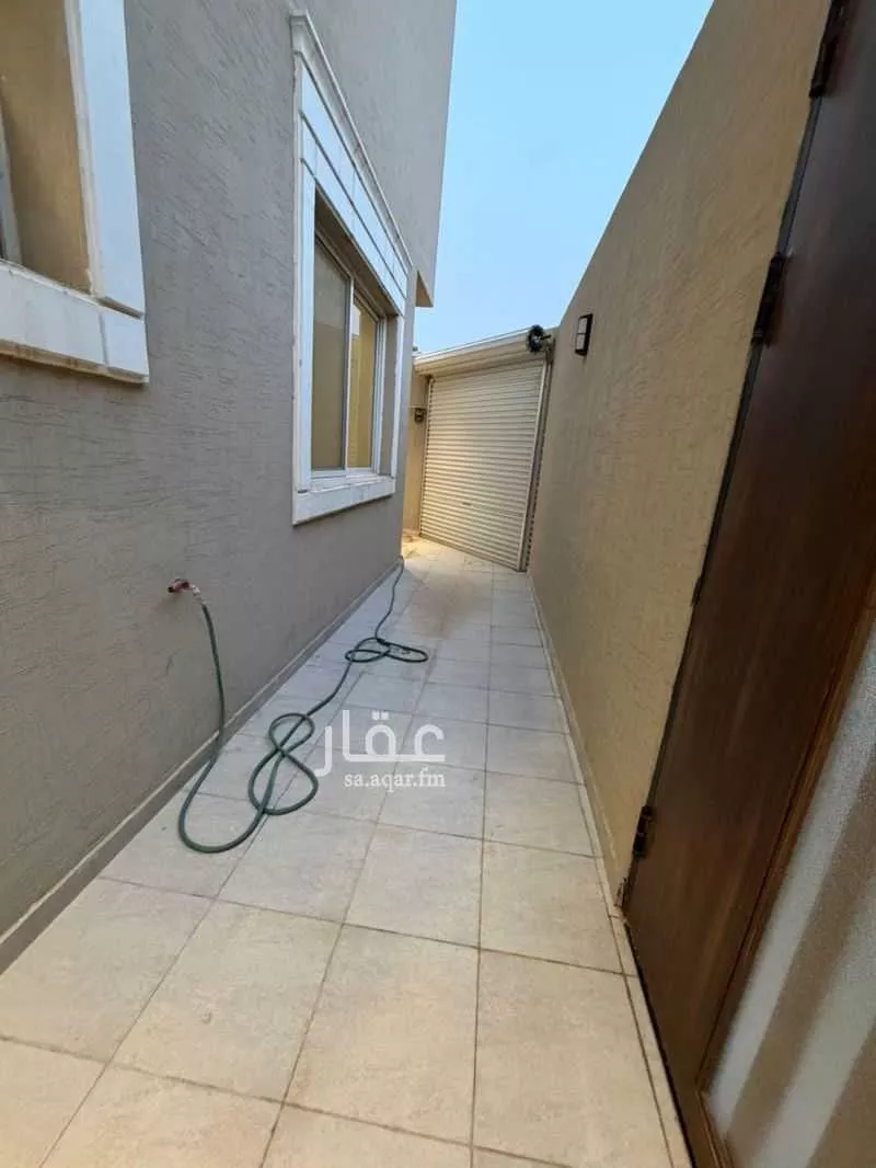 3 bedroom floor in Jarir 2