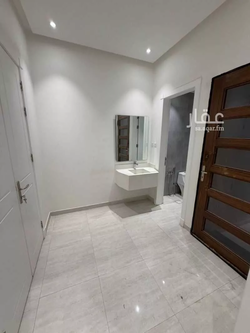3 bedroom floor in Jarir 20