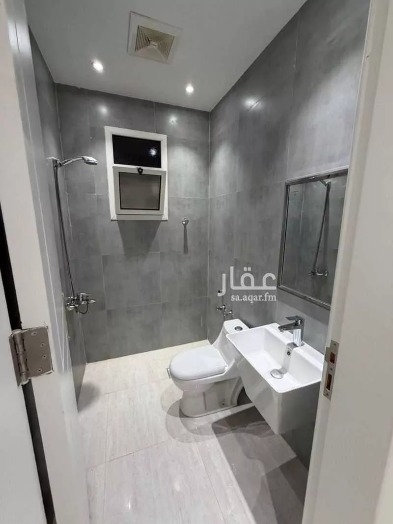 3 bedroom floor in Jarir 10