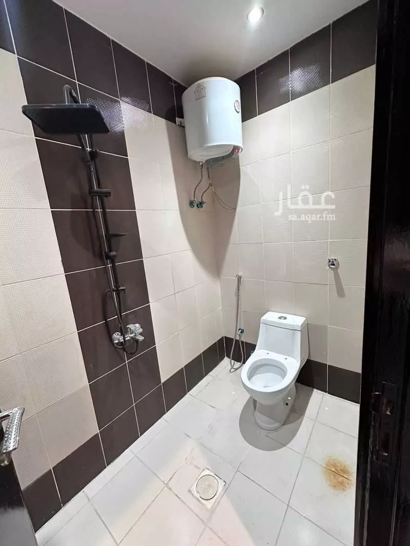 شقة 3 غرف في الملقا 5