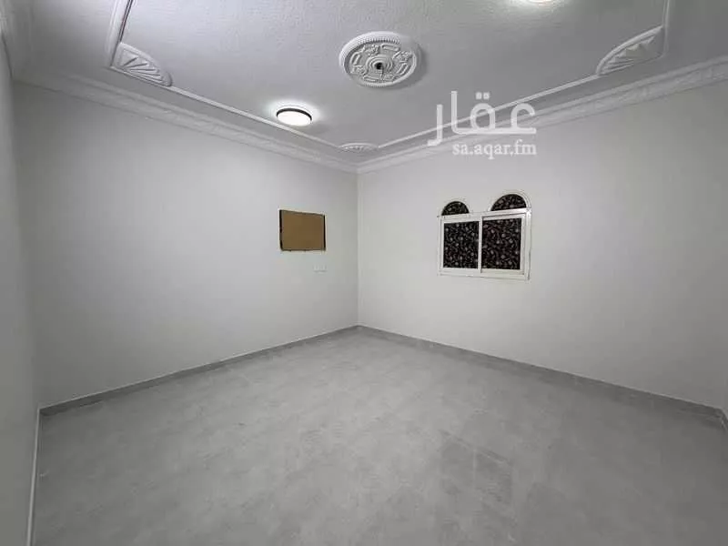 5 bedroom floor in Al Aziziyah 3