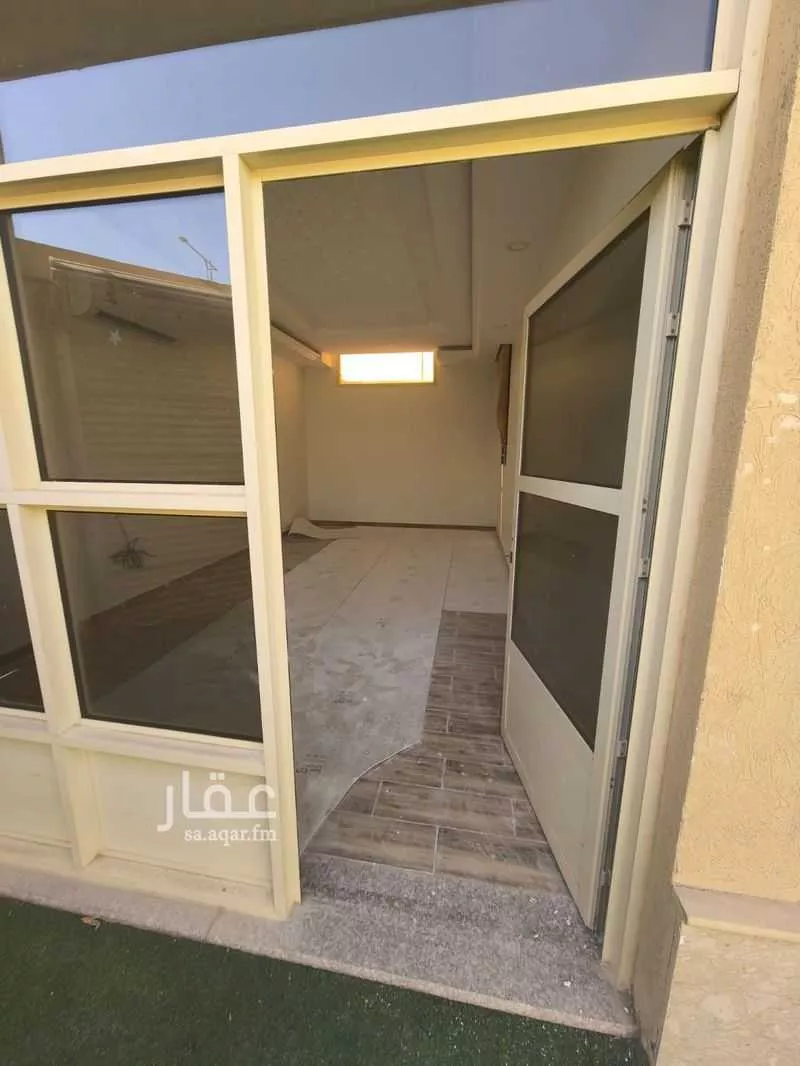دور 6 غرف في العارض 18