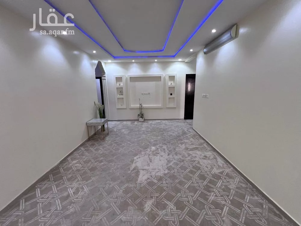 3 bedroom apartment in Al Maizilah 8
