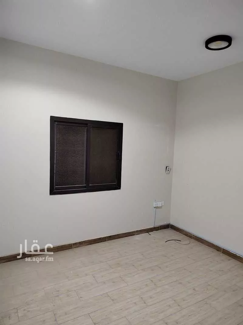 دور 4 غرف في الورود 3