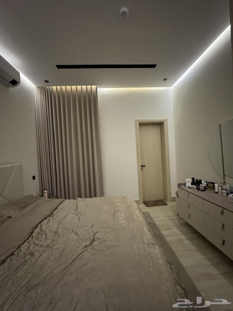 5 bedroom apartment in Dhahrat Laban 7