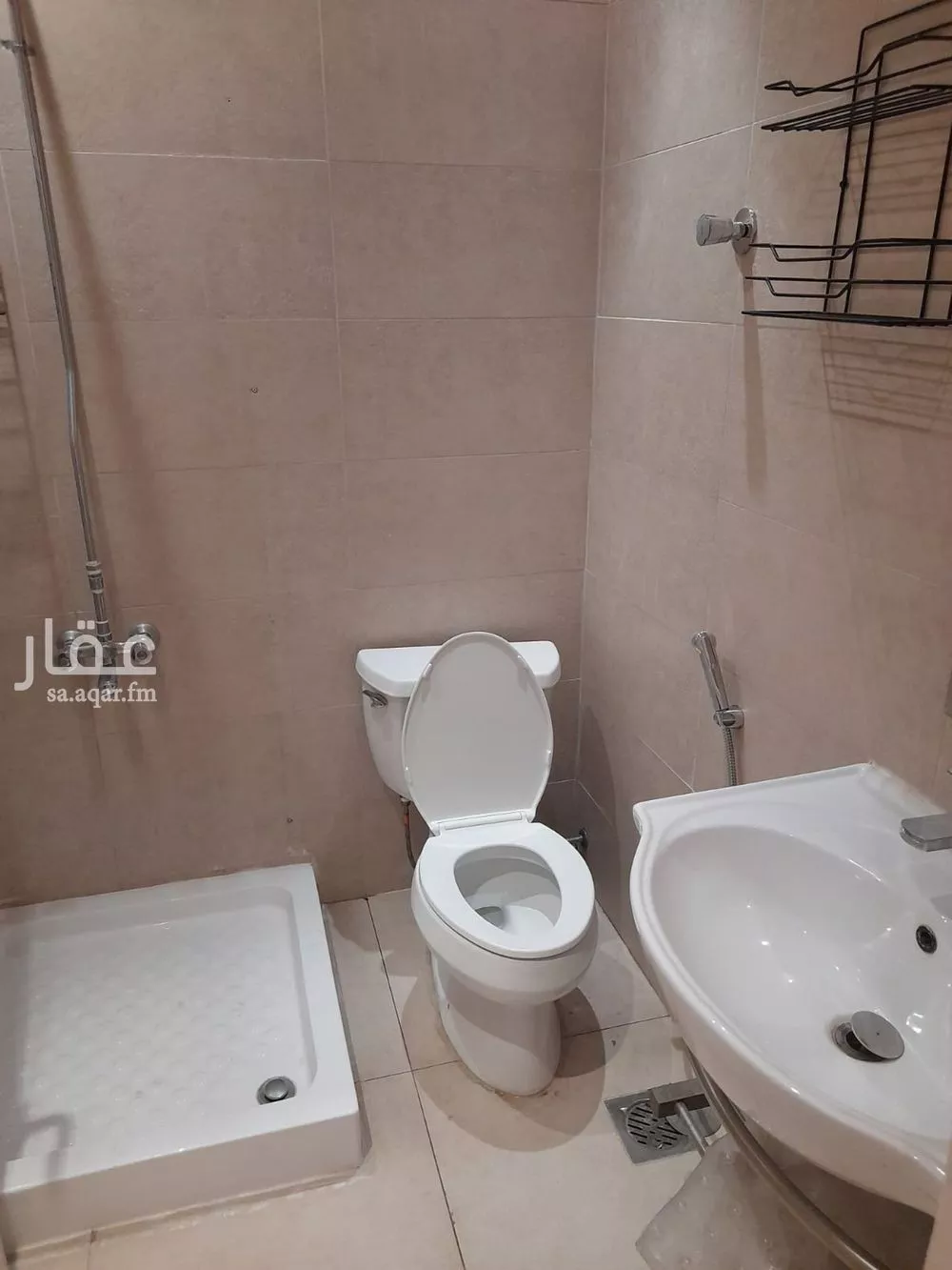 شقة 3 غرف في النخيل 10