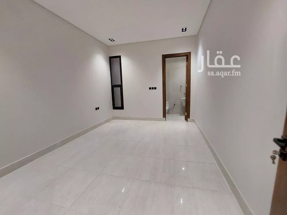 فيلا 5 غرف في العريجاء الغربية 11