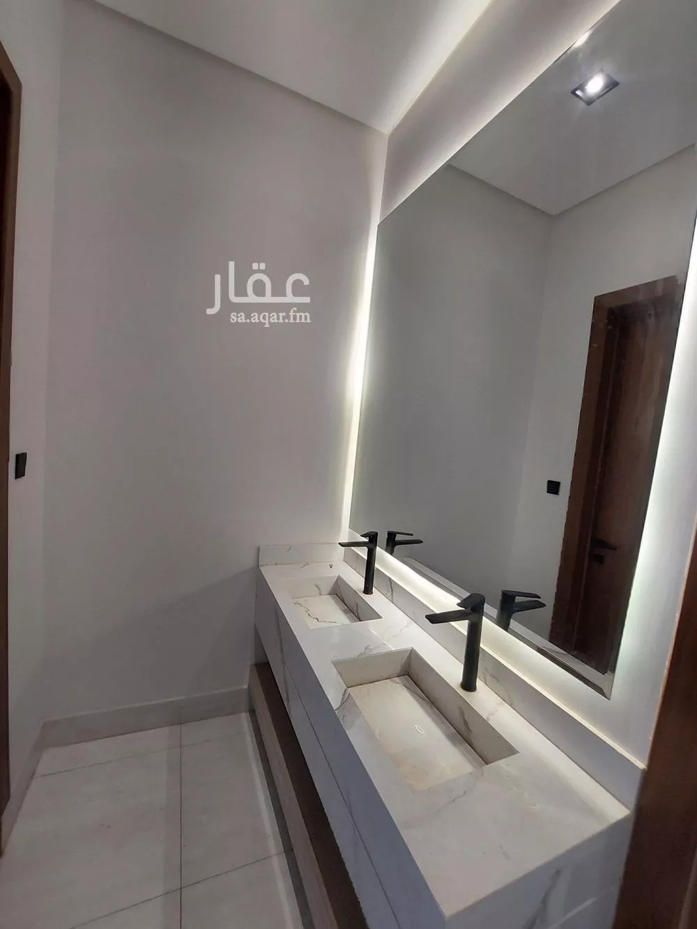 فيلا 5 غرف في العريجاء الغربية 20