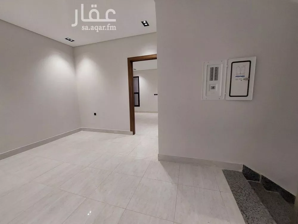 فيلا 5 غرف في العريجاء الغربية 4