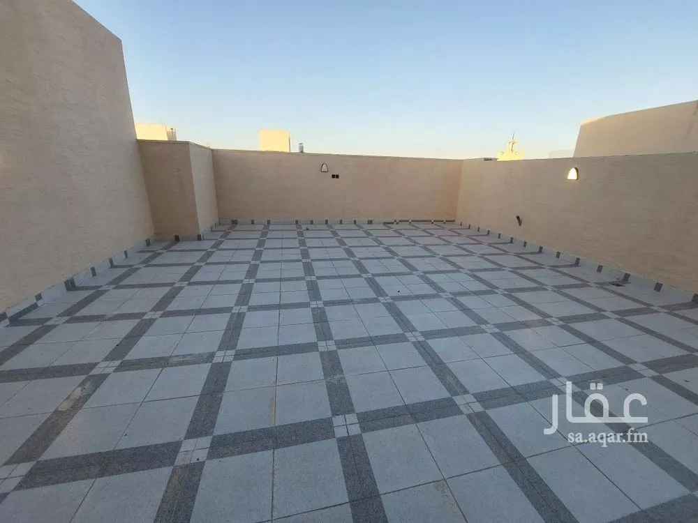 فيلا 5 غرف في العريجاء الغربية 10
