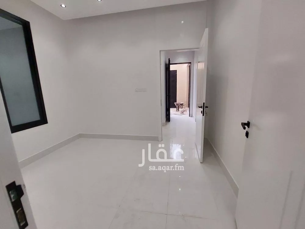 فيلا 5 غرف في العريجاء الغربية 12