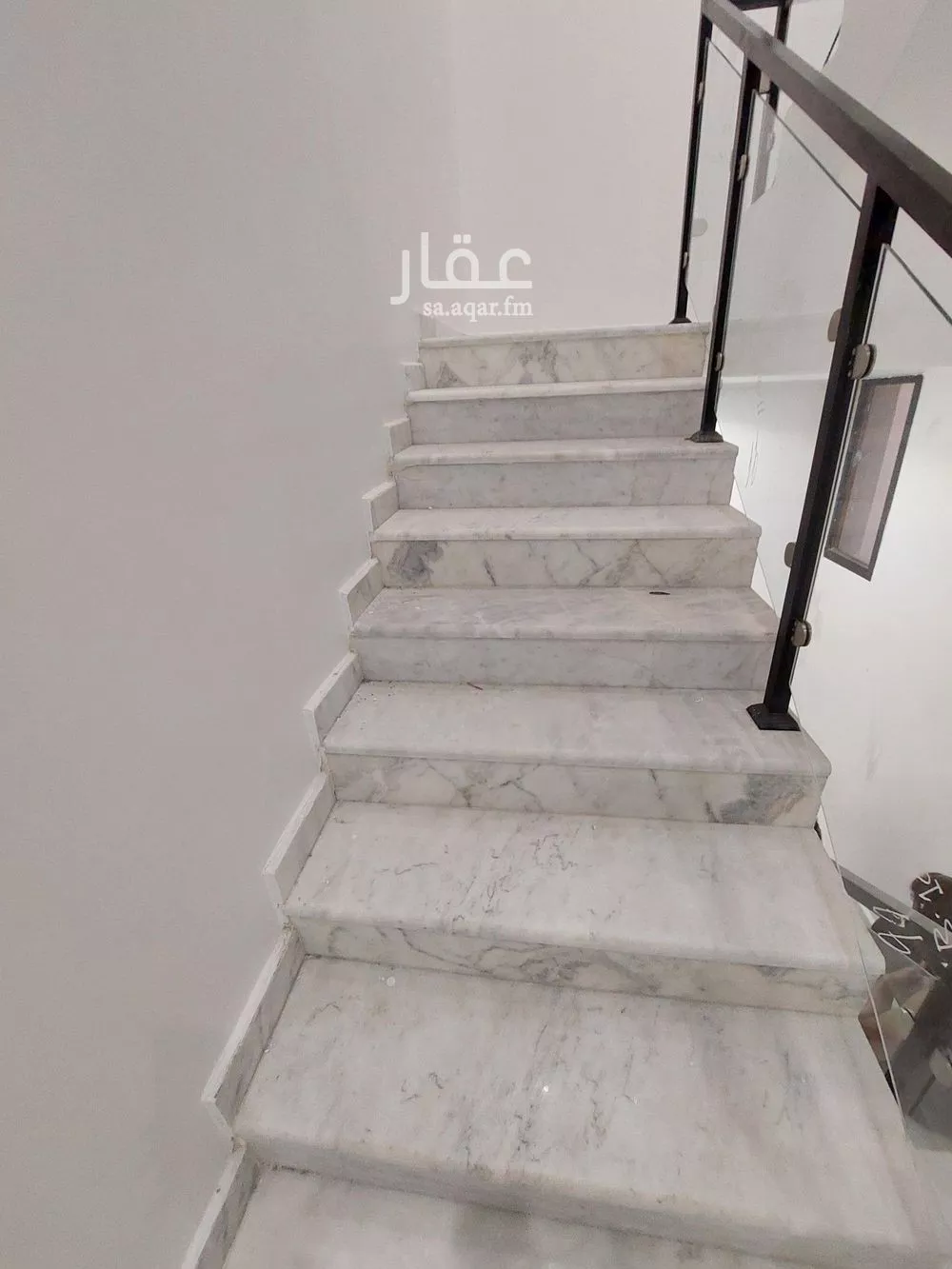 فيلا 5 غرف في العريجاء الغربية 20
