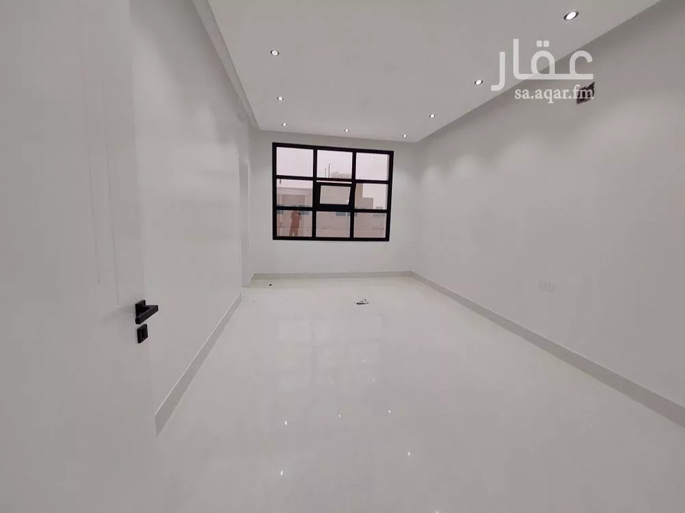 فيلا 5 غرف في العريجاء الغربية 9