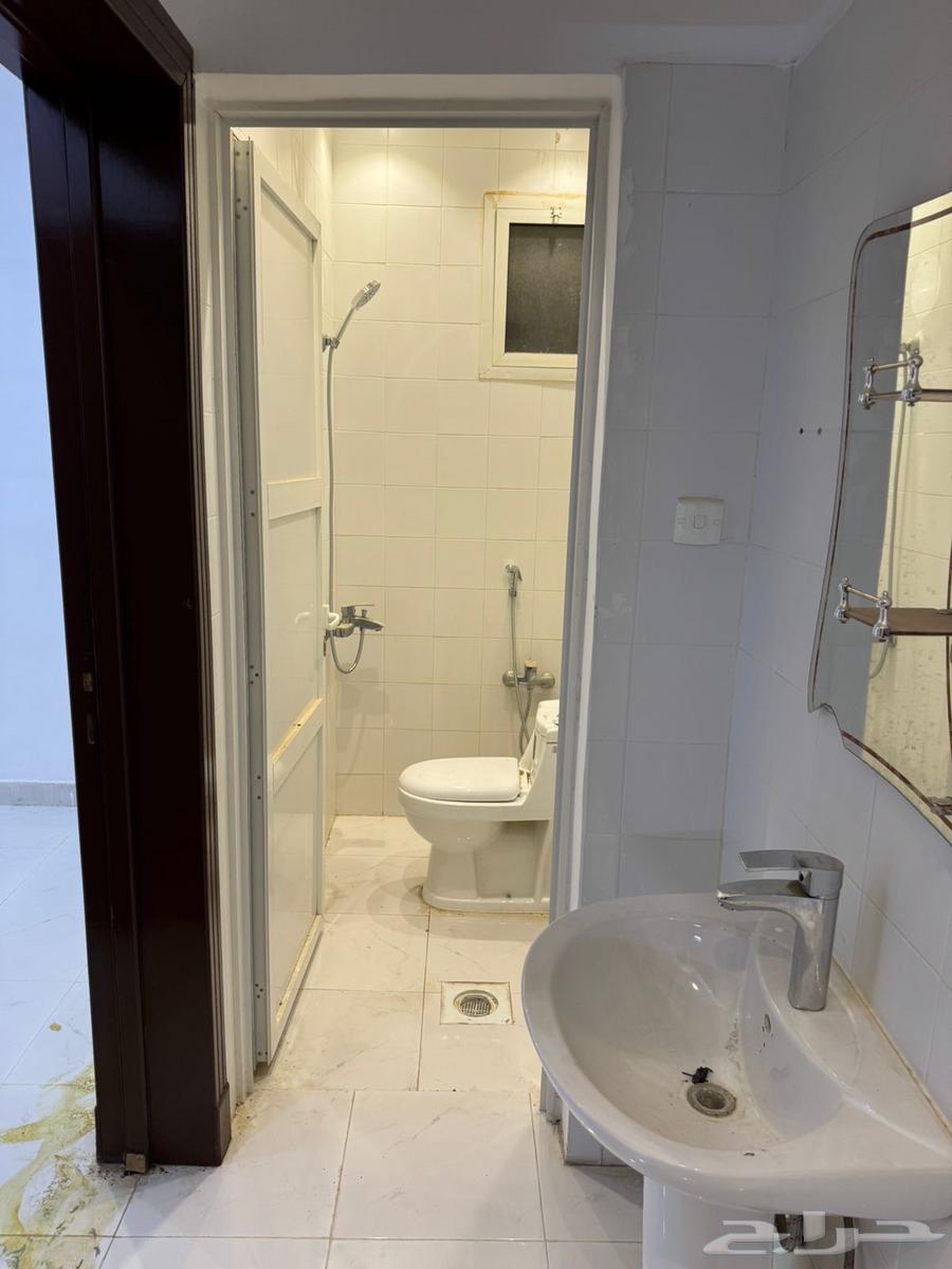 فيلا 6 غرف في الخليج 15